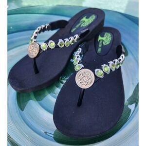 Emily Beautiful Crystal Flip Flops Sandals SUPER COMFY Size 7